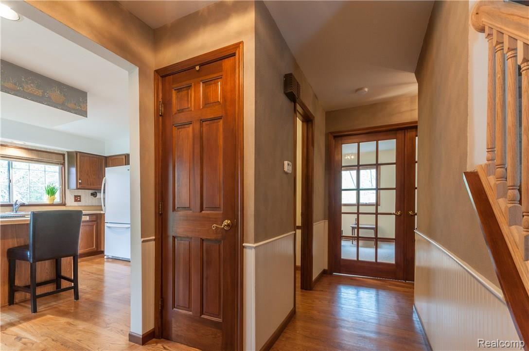 1263 West Fairview Lane Rochester, MI 48306 - Photo 10 of 30 1263 W Fairview-5.jpg