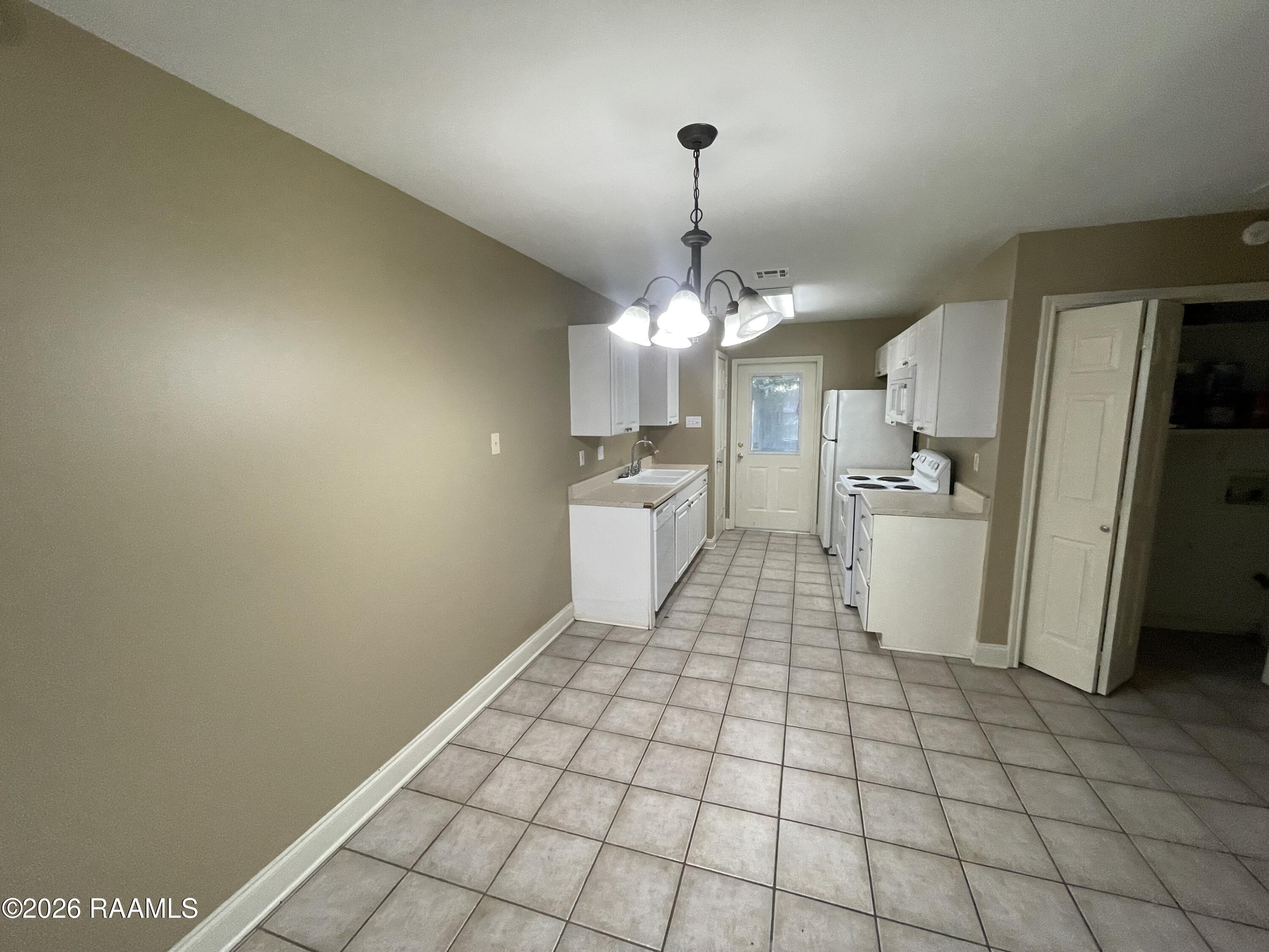 207 Rural Street, Unit B Lafayette, LA 70508 - Photo 2 of 11
