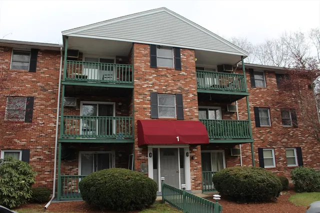 $247,000 | 75 Huntoon Memorial Highway, Unit 12, Leicester, MA 01524