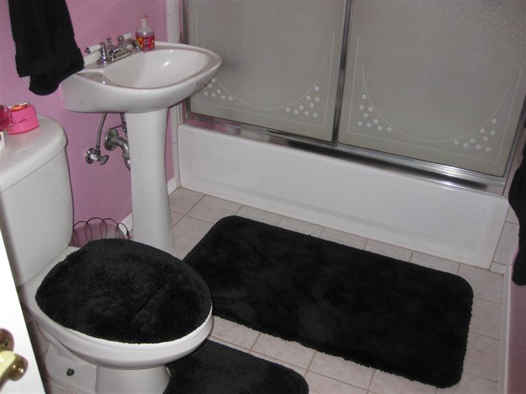 2040 Cypress Street Selma, CA 93662 - Photo 12 of 32 Front full Bath