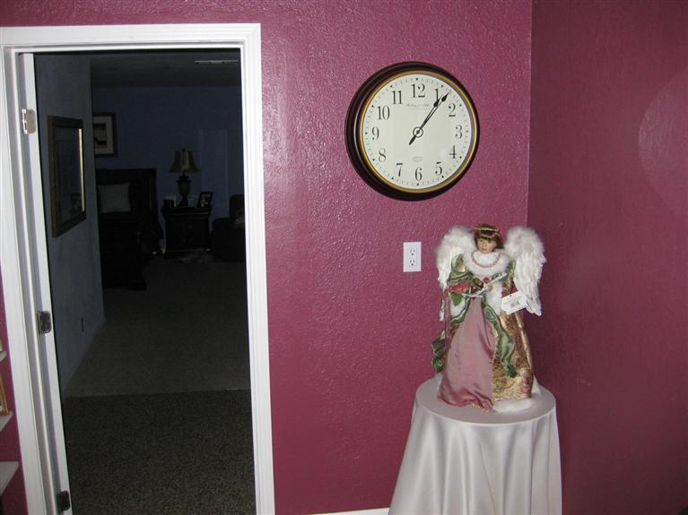 2040 Cypress Street Selma, CA 93662 - Photo 22 of 32 going into master