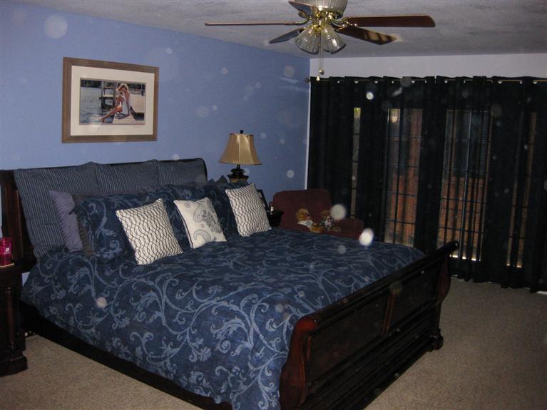 2040 Cypress Street Selma, CA 93662 - Photo 27 of 32 Master bedroom room