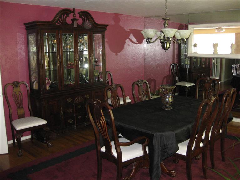 2040 Cypress Street Selma, CA 93662 - Photo 7 of 32 Dining room