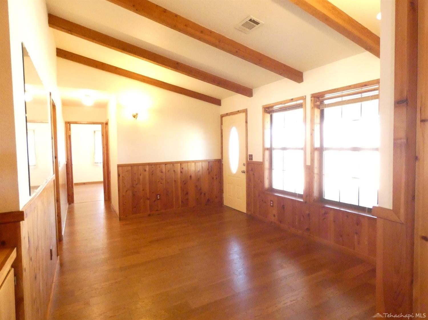 21658 Highline Road Tehachapi, CA 93561 - Photo 12 of 26 Gallery Image 12