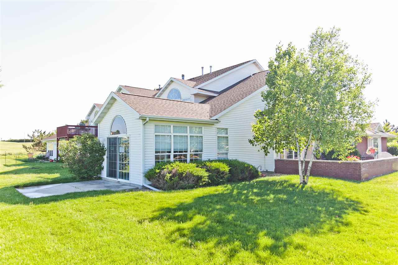 4950 Lucore Road Marion, IA 52302 - Photo 2 of 25 Gallery Image 2
