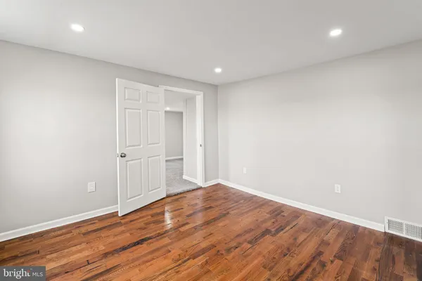 $2,400 | 695 Salem Quinton Road, Salem, NJ 08079