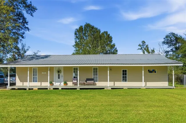 $179,900 | 1032 Birdnest Road, Lake Charles, LA 70611
