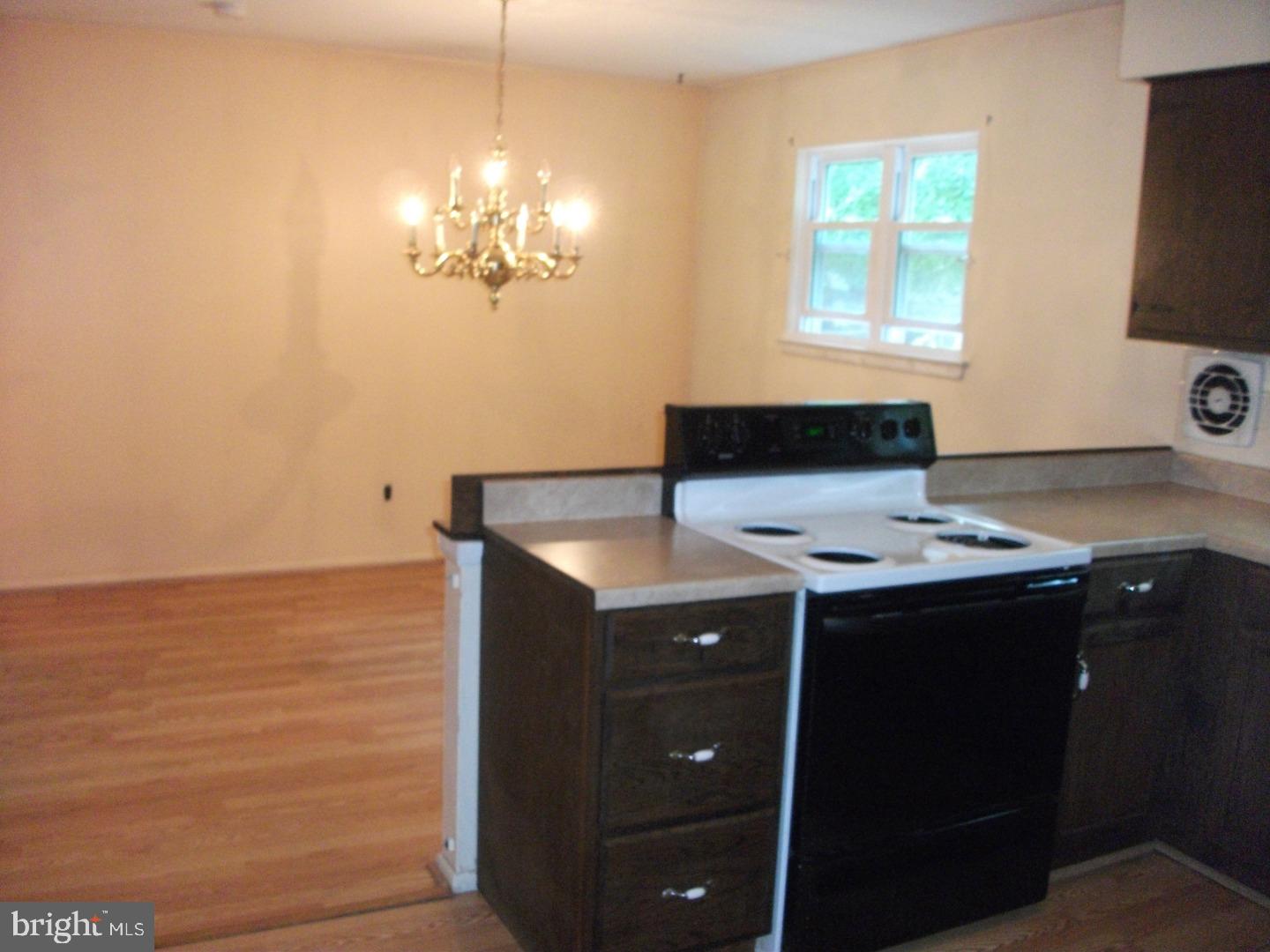 8214 Stow Road Pennsauken, NJ 08110 - Photo 5 of 16 Gallery Image 5