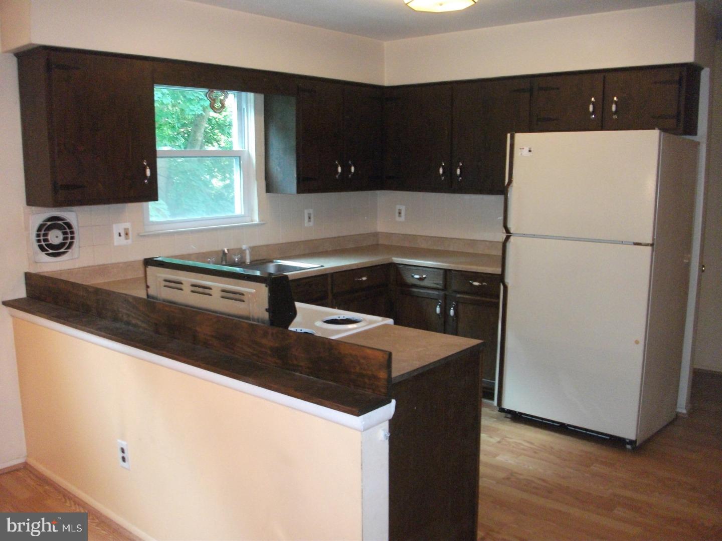 8214 Stow Road Pennsauken, NJ 08110 - Photo 6 of 16 Gallery Image 6