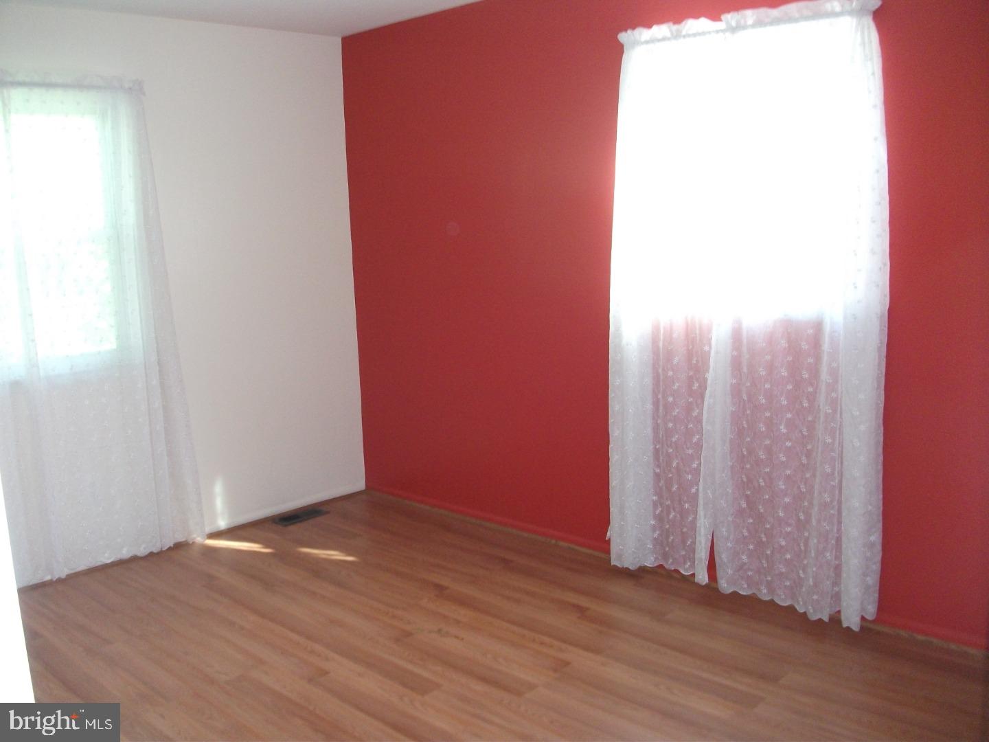 8214 Stow Road Pennsauken, NJ 08110 - Photo 8 of 16 Gallery Image 8