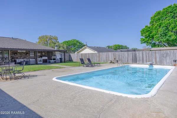 $260,000 | 917 East Butler Street, Rayne, LA 70578