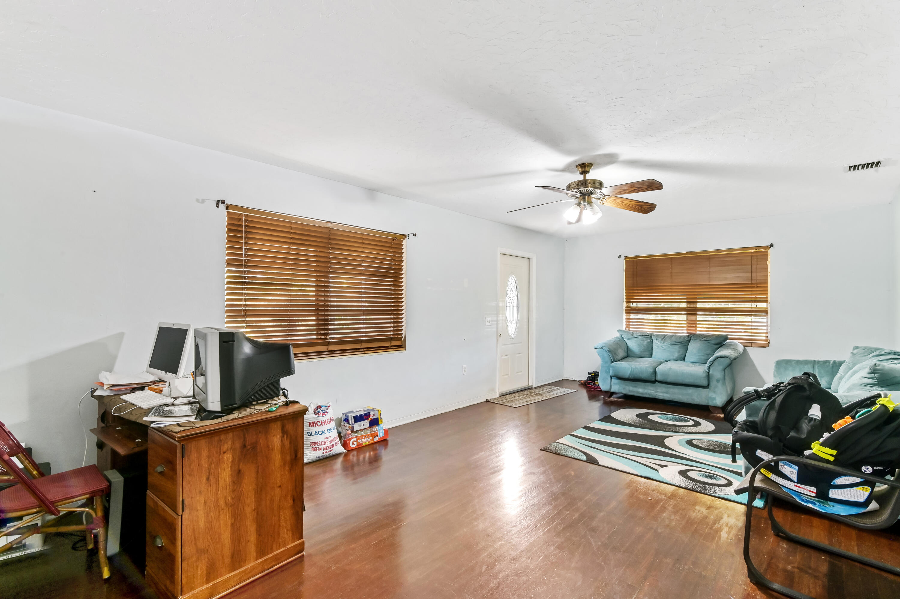 3367 Gulfstream Road Palm Springs, FL 33461 - Photo 5 of 14 05_Living Room_02