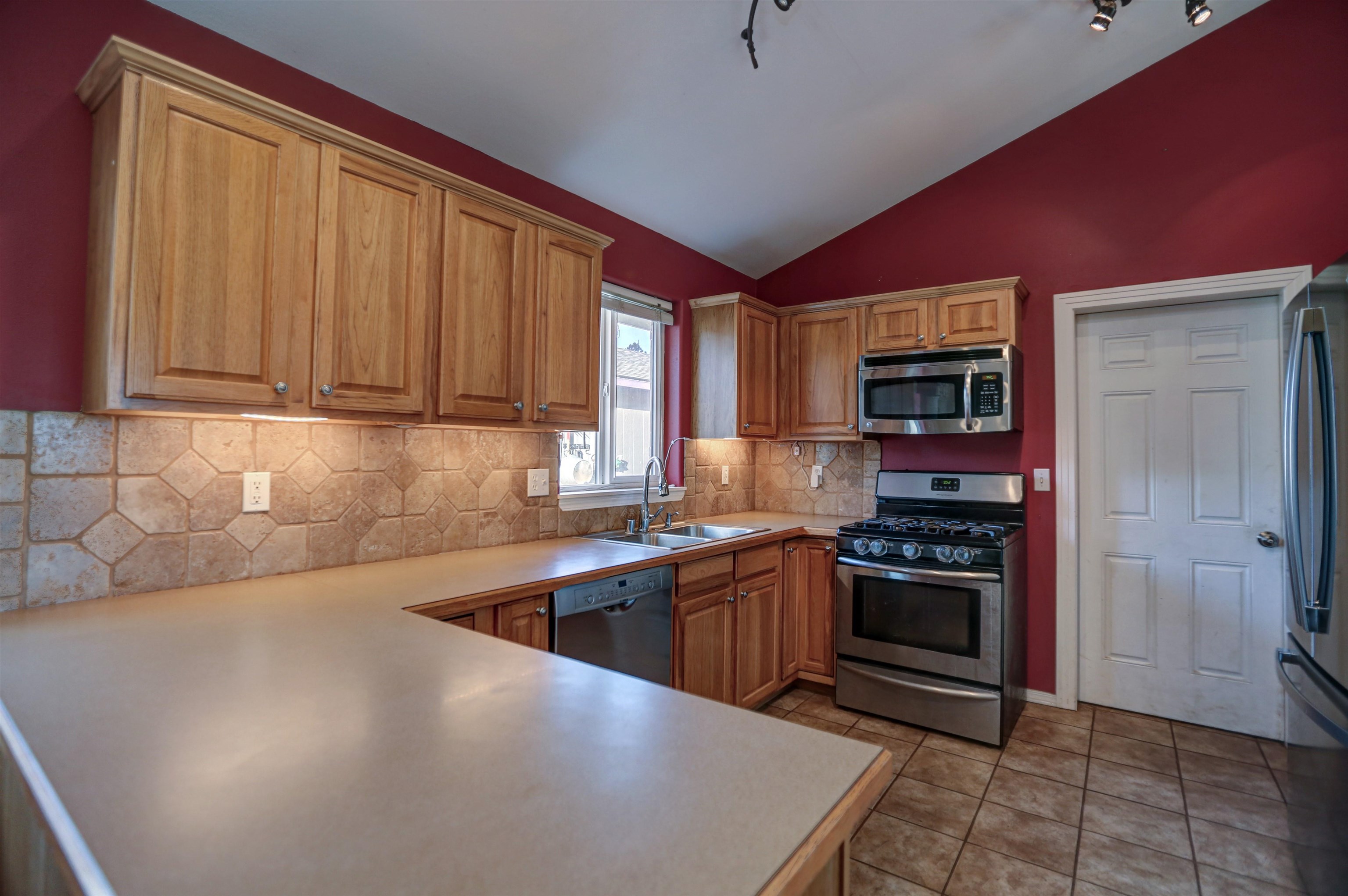 3005 North Carnahan Road Spokane, WA 99217 - Photo 12 of 36