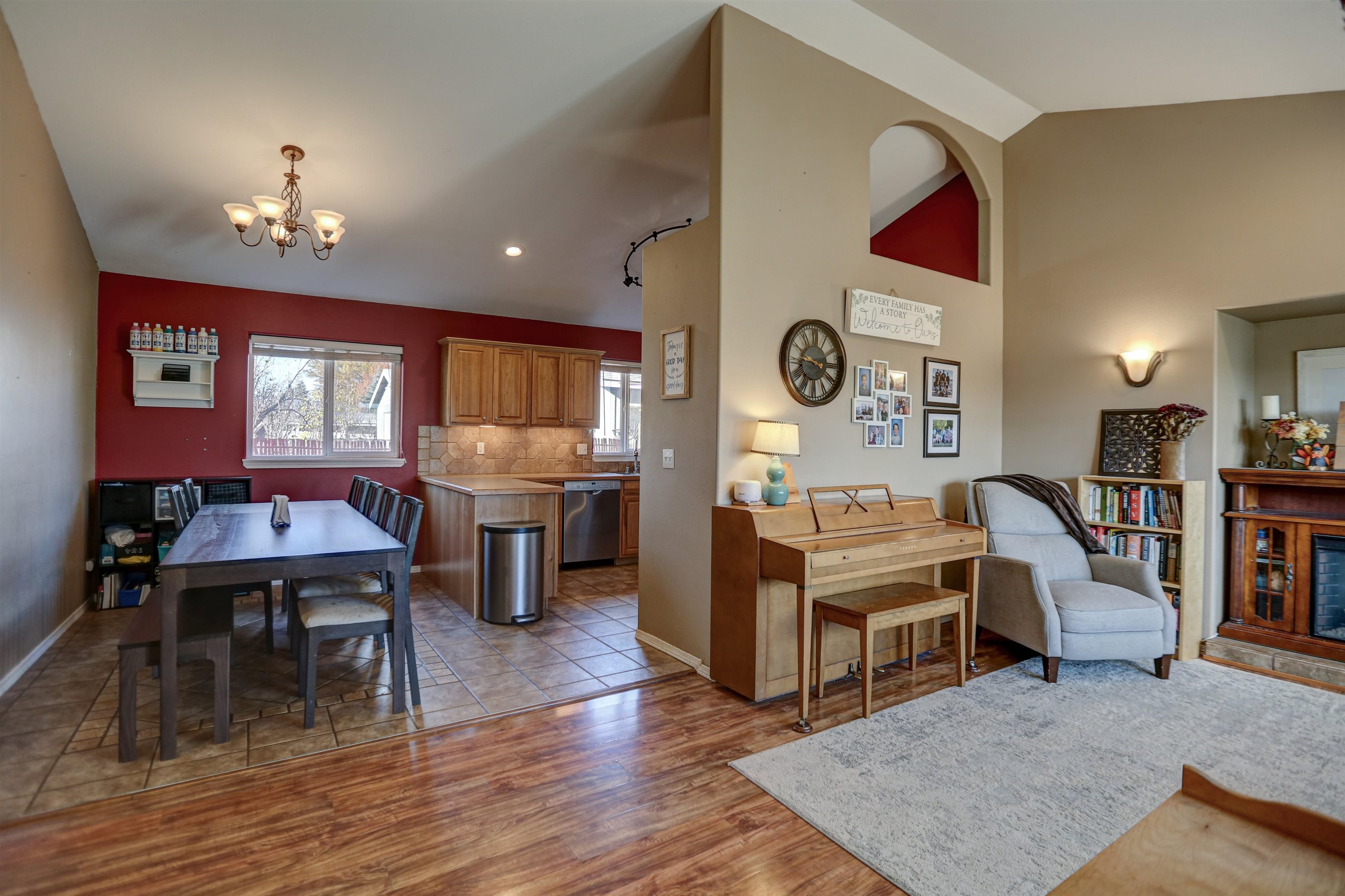 3005 North Carnahan Road Spokane, WA 99217 - Photo 4 of 36