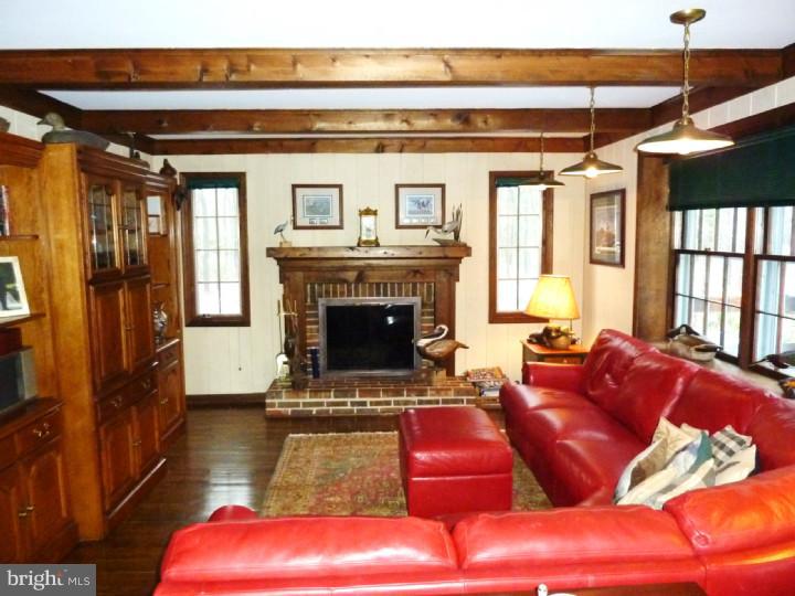 40 Bortons Road Medford, NJ 08055 - Photo 3 of 12 Family Room