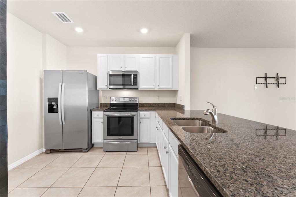 12460 Bowes Branch Road Orlando, FL 32824 - Photo 4 of 24