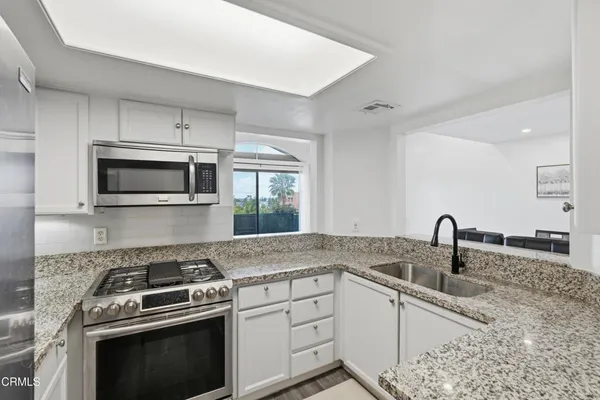 $689,000 | 450 West Dryden Street, Unit 303, Glendale, CA 91202