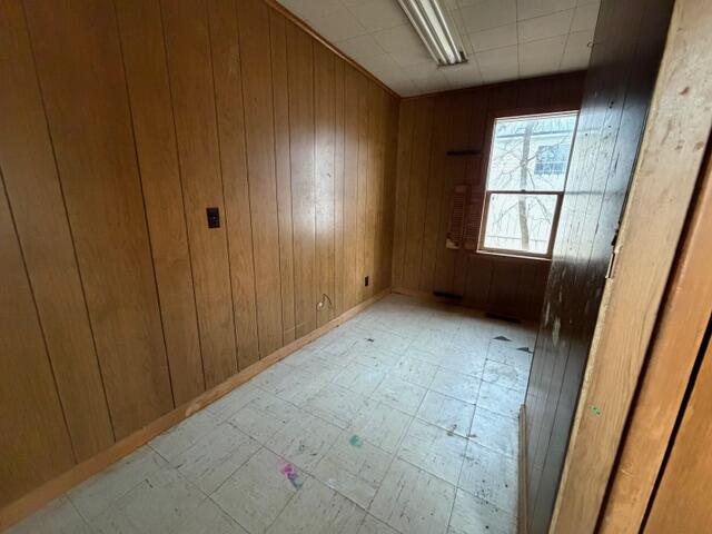 43 Washburn Street Caribou, ME 04736 - Photo 7 of 31 Entry area