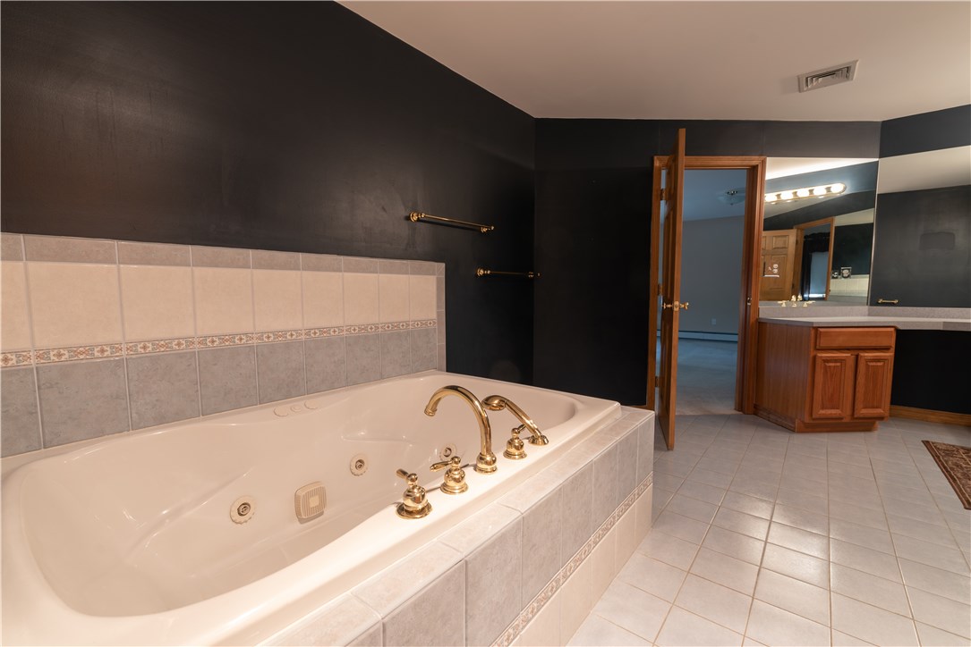 212 Tara Lane Woonsocket, RI 02895 - Photo 27 of 37 Gallery Image 27