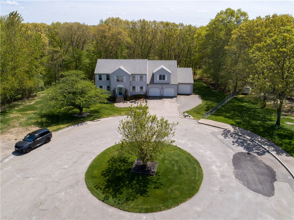 212 Tara Lane Woonsocket, RI 02895 - Photo 3 of 37 Gallery Image 3