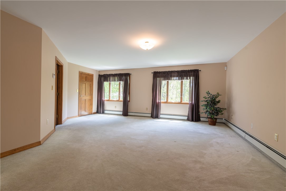 212 Tara Lane Woonsocket, RI 02895 - Photo 33 of 37 Gallery Image 33