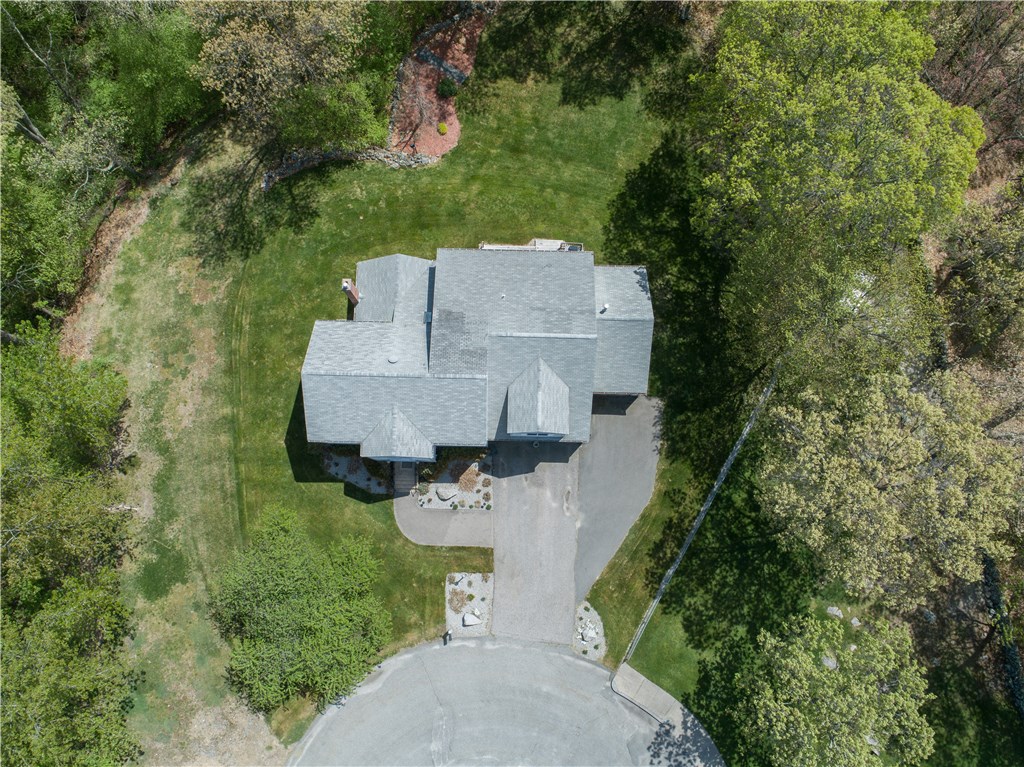 212 Tara Lane Woonsocket, RI 02895 - Photo 5 of 37 Gallery Image 5