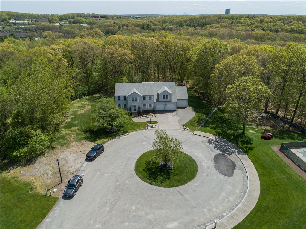 212 Tara Lane Woonsocket, RI 02895 - Photo 6 of 37 Gallery Image 6