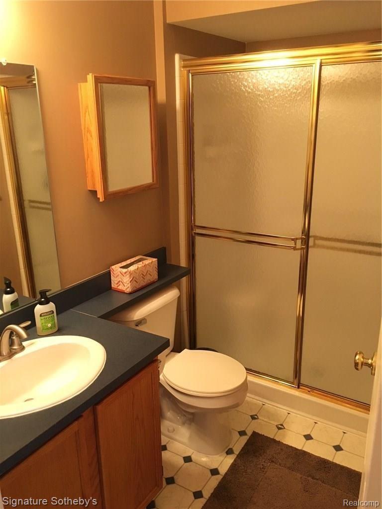 4330 Schaefer Road Dearborn, MI 48126 - Photo 15 of 18 19.JPG