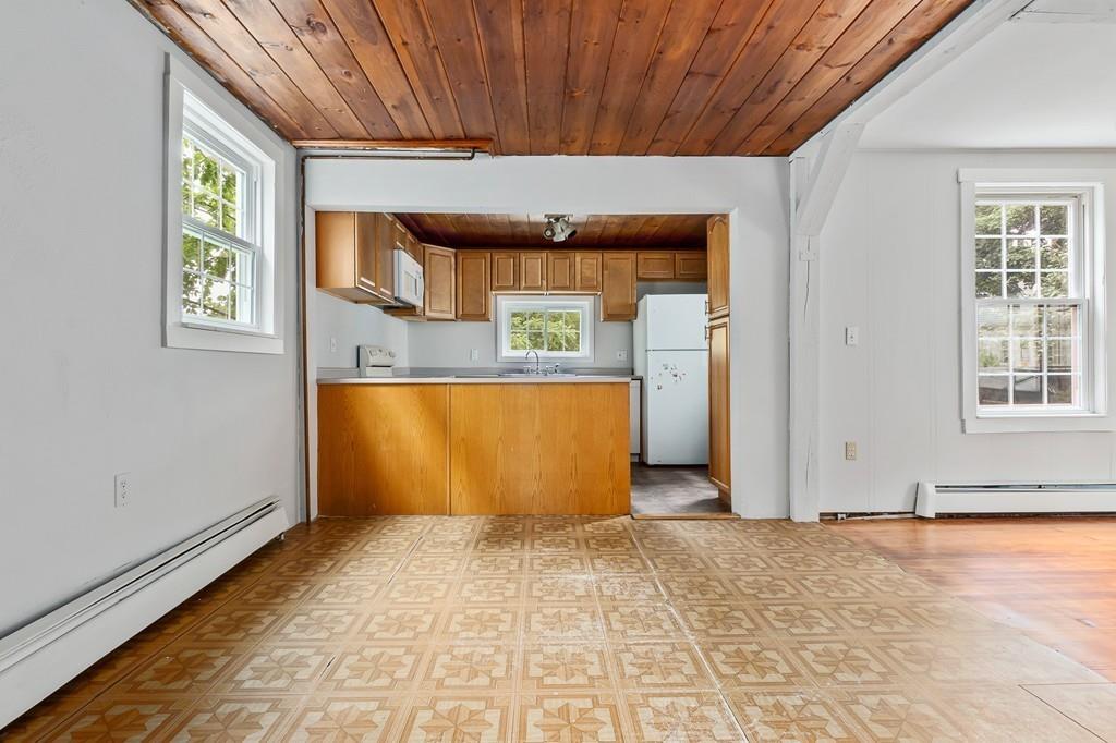20 Whitehall Road Amesbury, MA 01913 - Photo 11 of 29 Gallery Image 11