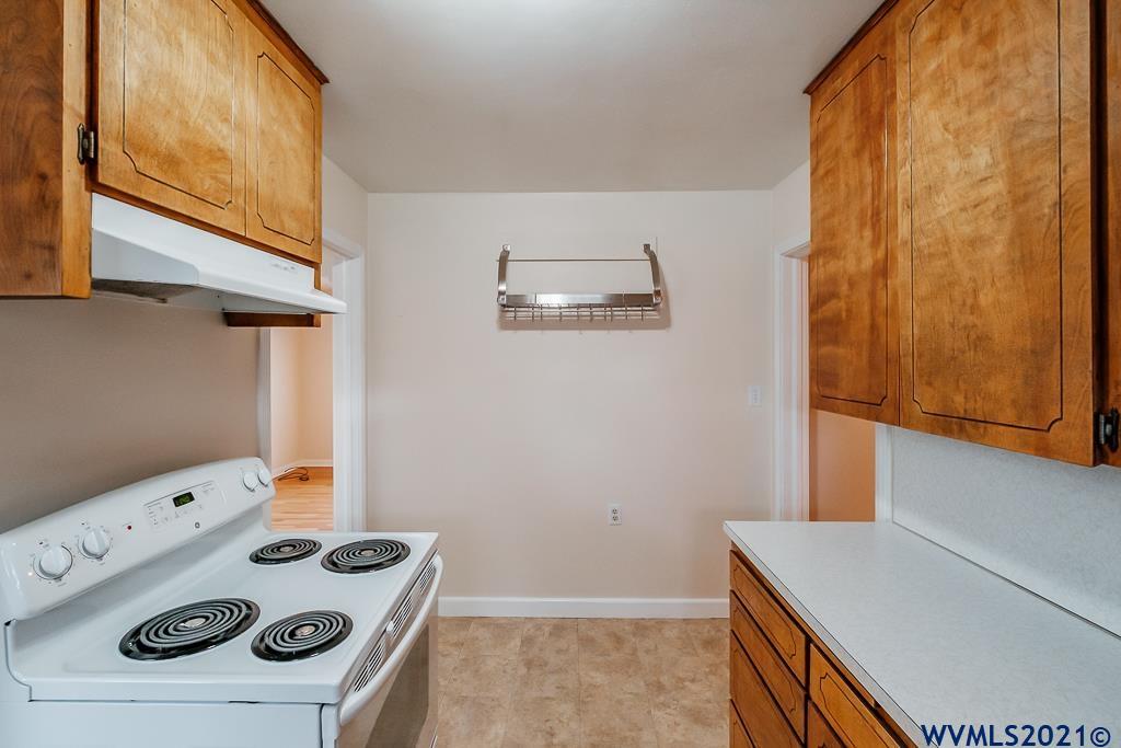 1094 Southwest 14th Avenue Albany, OR 97321 - Photo 15 of 32