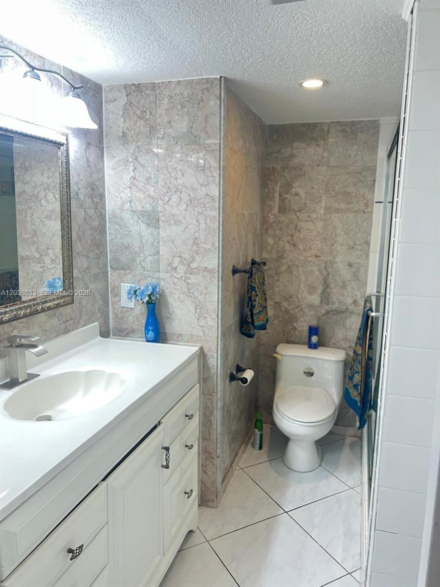 2050 Newcastle A, Unit 2050 Boca Raton, FL 33434 - Photo 8 of 11