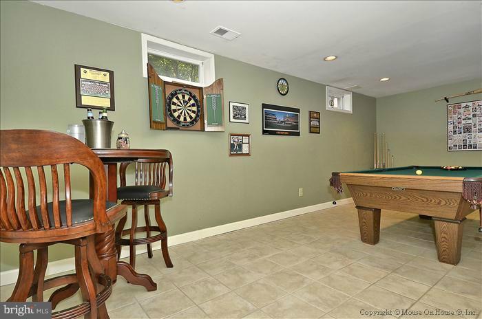 18813 Falling Star Road Germantown, MD 20874 - Photo 11 of 29 Basement