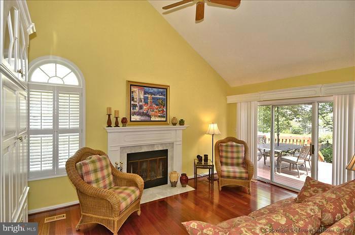 18813 Falling Star Road Germantown, MD 20874 - Photo 16 of 29 Family Room