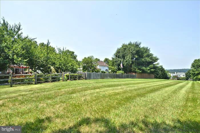 18813 Falling Star Road Germantown, MD 20874 - Photo 20 of 29 Community