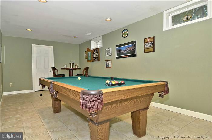 18813 Falling Star Road Germantown, MD 20874 - Photo 22 of 29 Basement