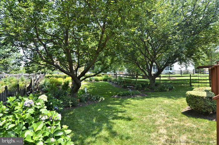 18813 Falling Star Road Germantown, MD 20874 - Photo 25 of 29 View