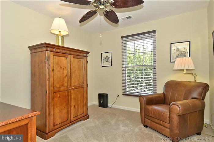 18813 Falling Star Road Germantown, MD 20874 - Photo 5 of 29 Bedroom