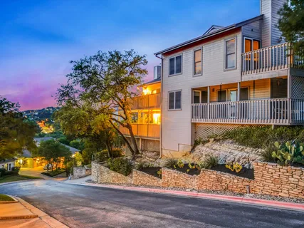 $595,000 | 5603 Oakwood Cove, Unit 212, Austin, TX 78731