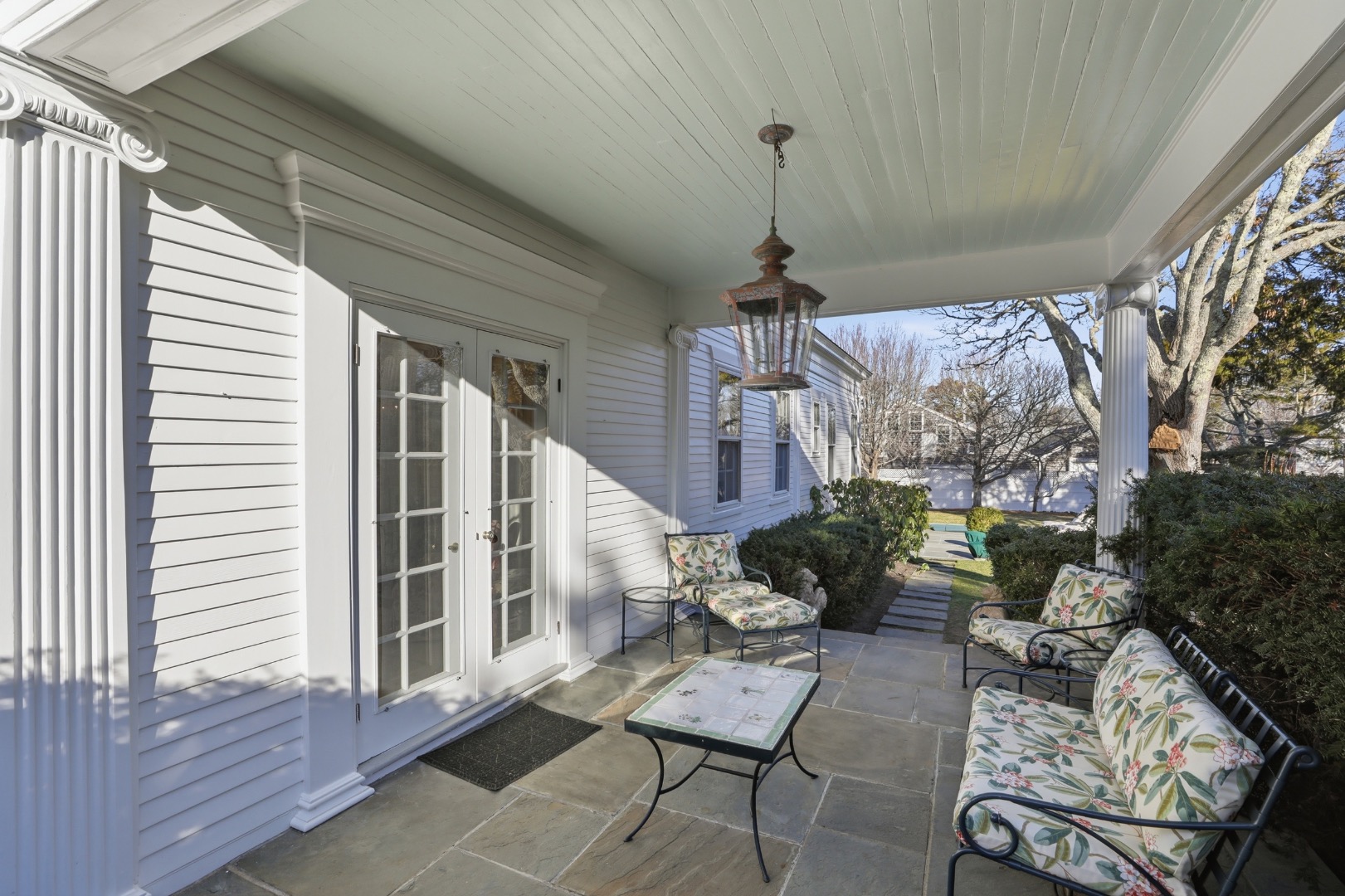 14 Thayer Street Edgartown, MA 02539 - Photo 8 of 60