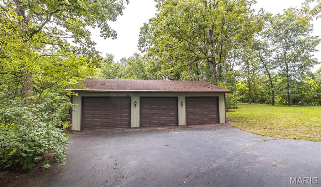 3079 Terpening Road Alton, IL 62002 - Photo 4 of 29