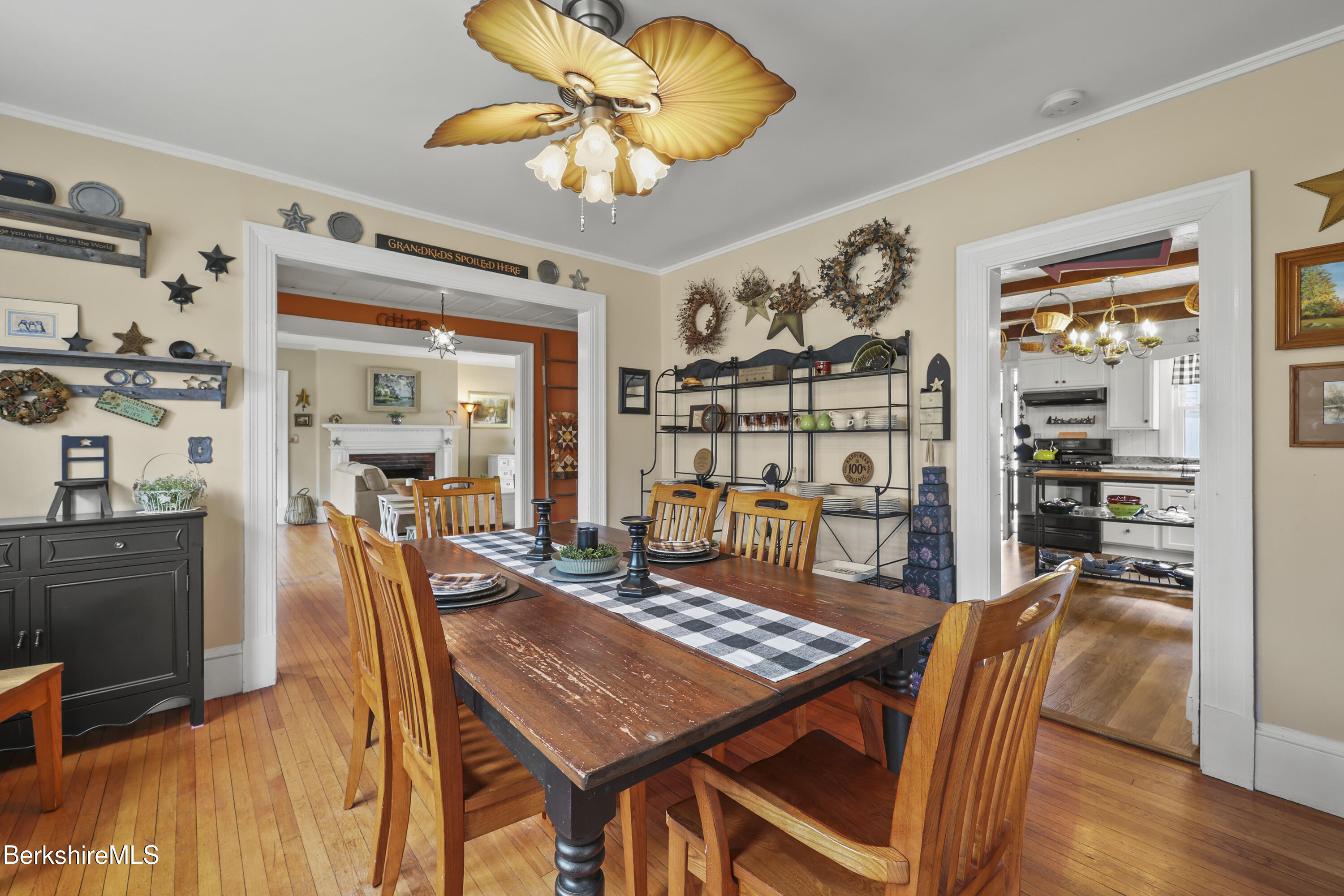 133 Pomeroy Avenue Pittsfield, MA 01201 - Photo 11 of 50 dining