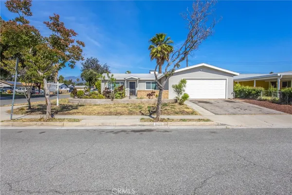 $3,000 | 120 Doyle Avenue, Redlands, CA 92374