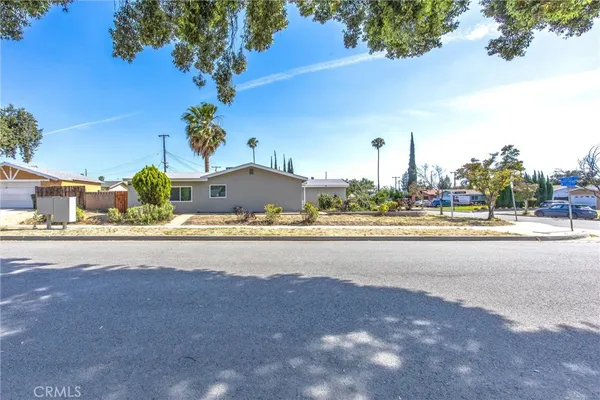 $3,000 | 120 Doyle Avenue, Redlands, CA 92374