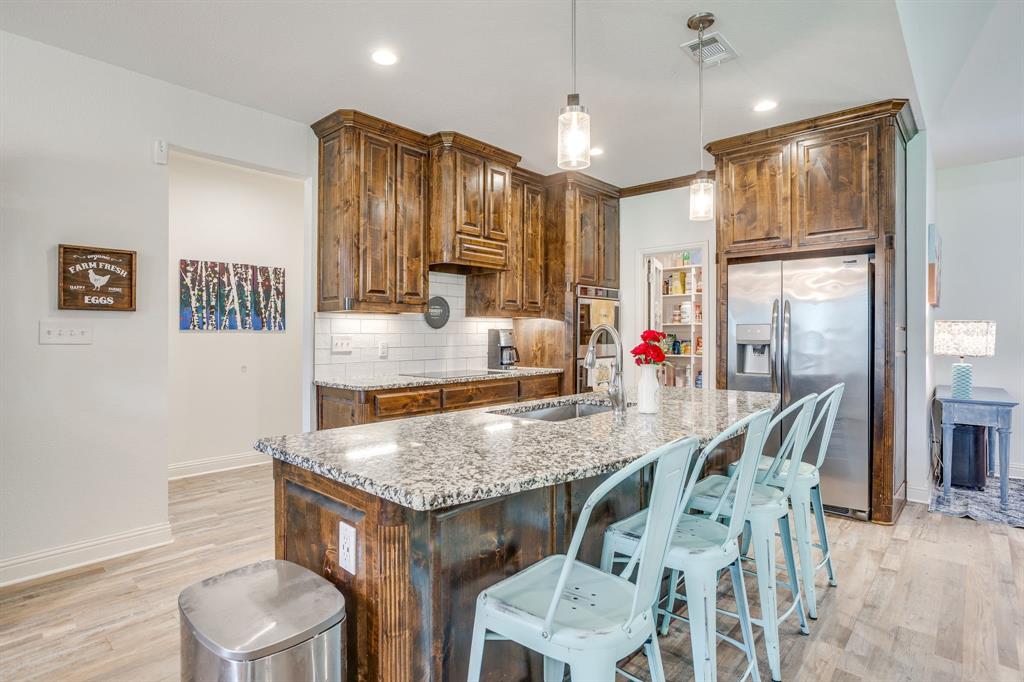 739 County Road 3696 Springtown, TX 76082 - Photo 7 of 39