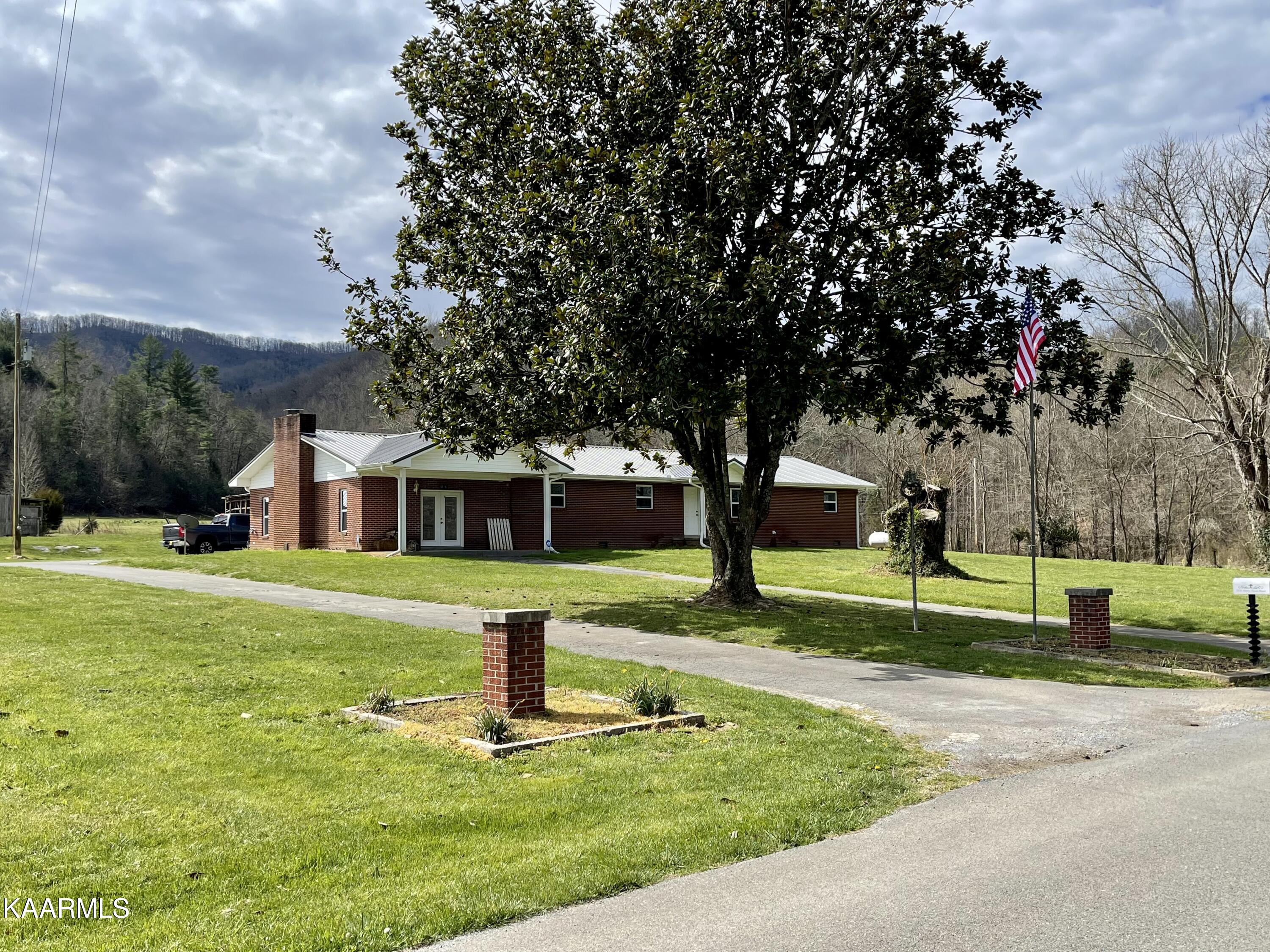 5516 Henry Town Road Sevierville, TN 37876 - Photo 1 of 34 IMG_8234
