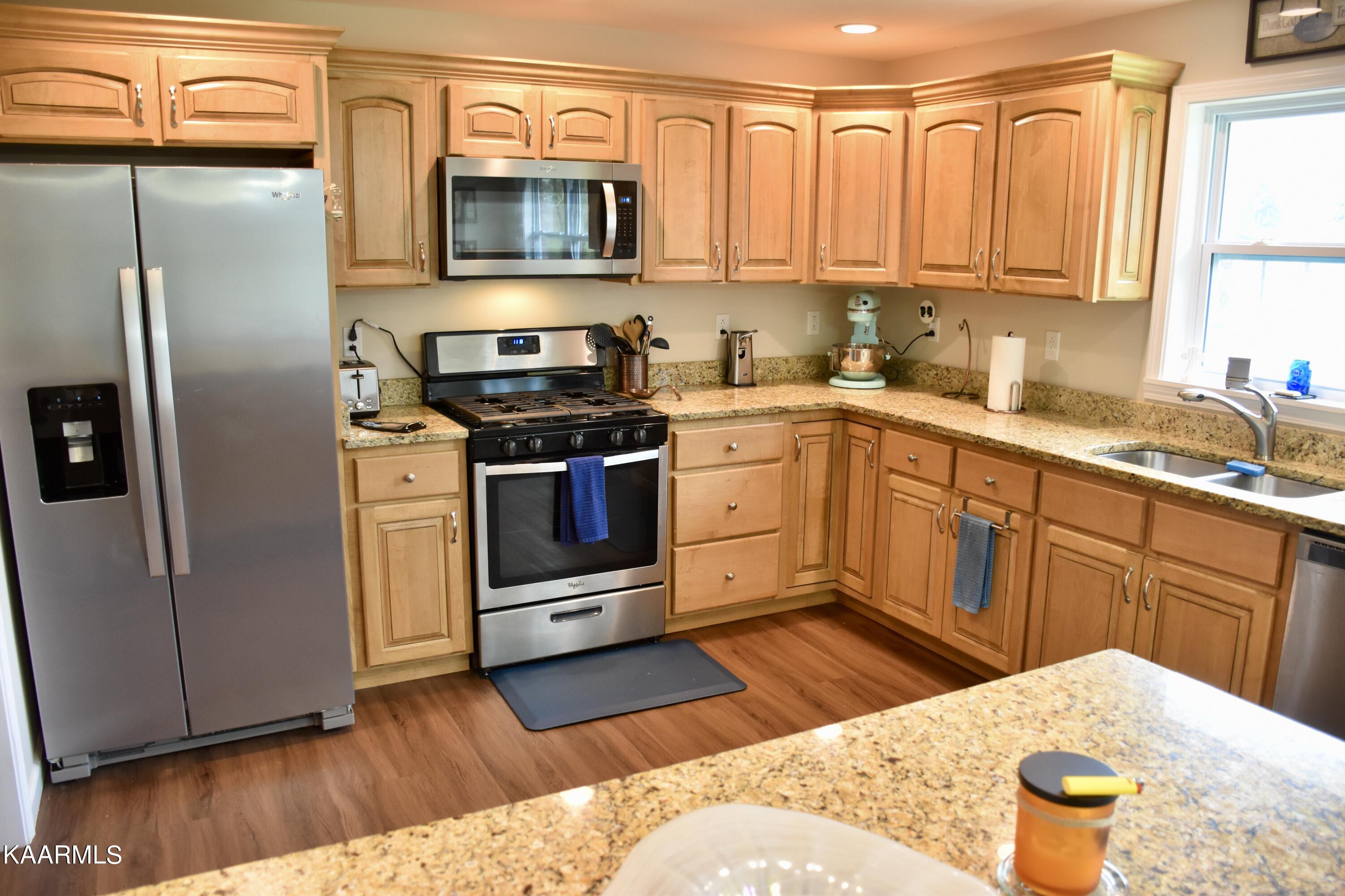 5516 Henry Town Road Sevierville, TN 37876 - Photo 3 of 34 DSC_0012