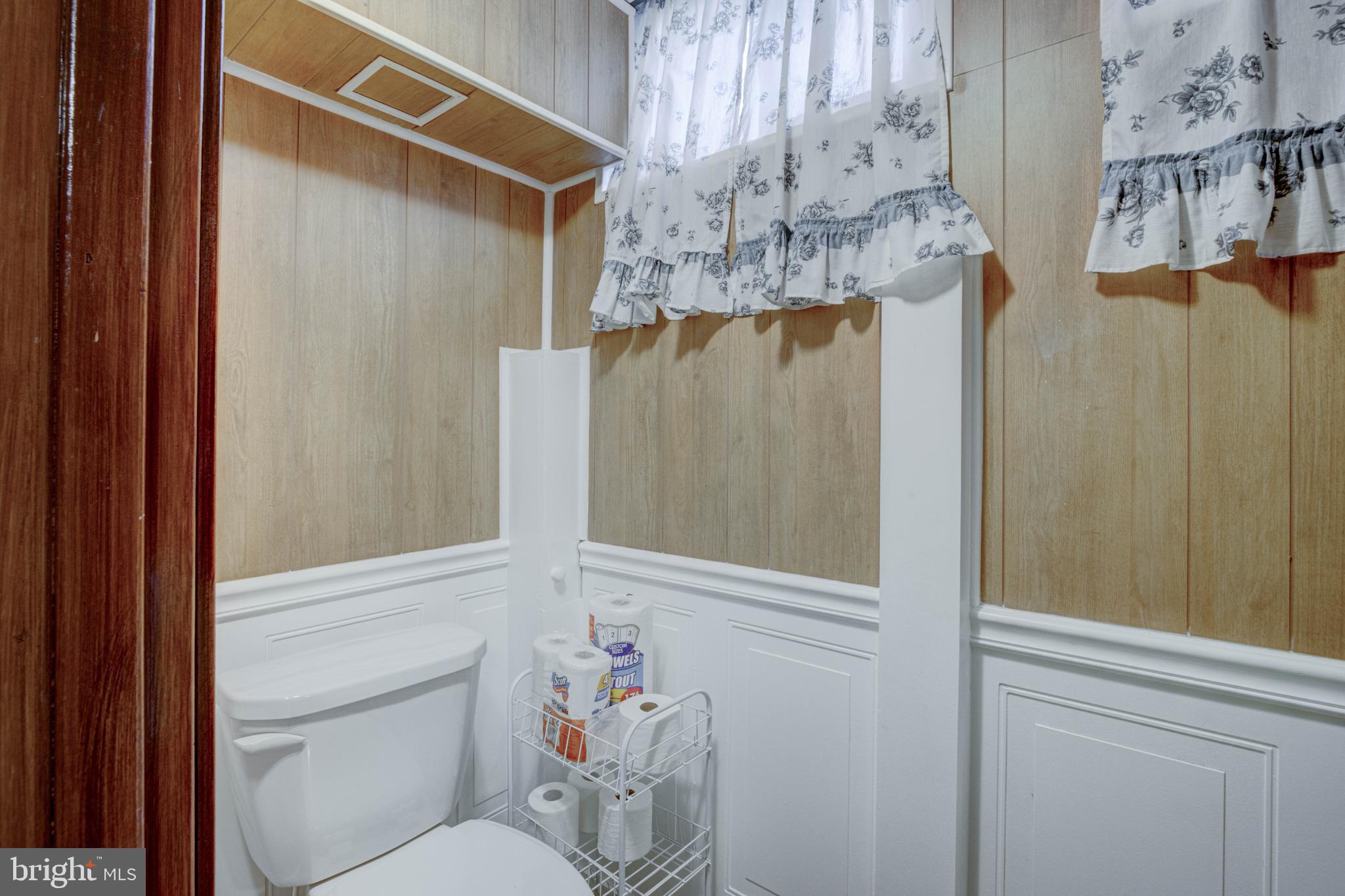 1935 Searles Road Dundalk, MD 21222 - Photo 15 of 24 Half Bath