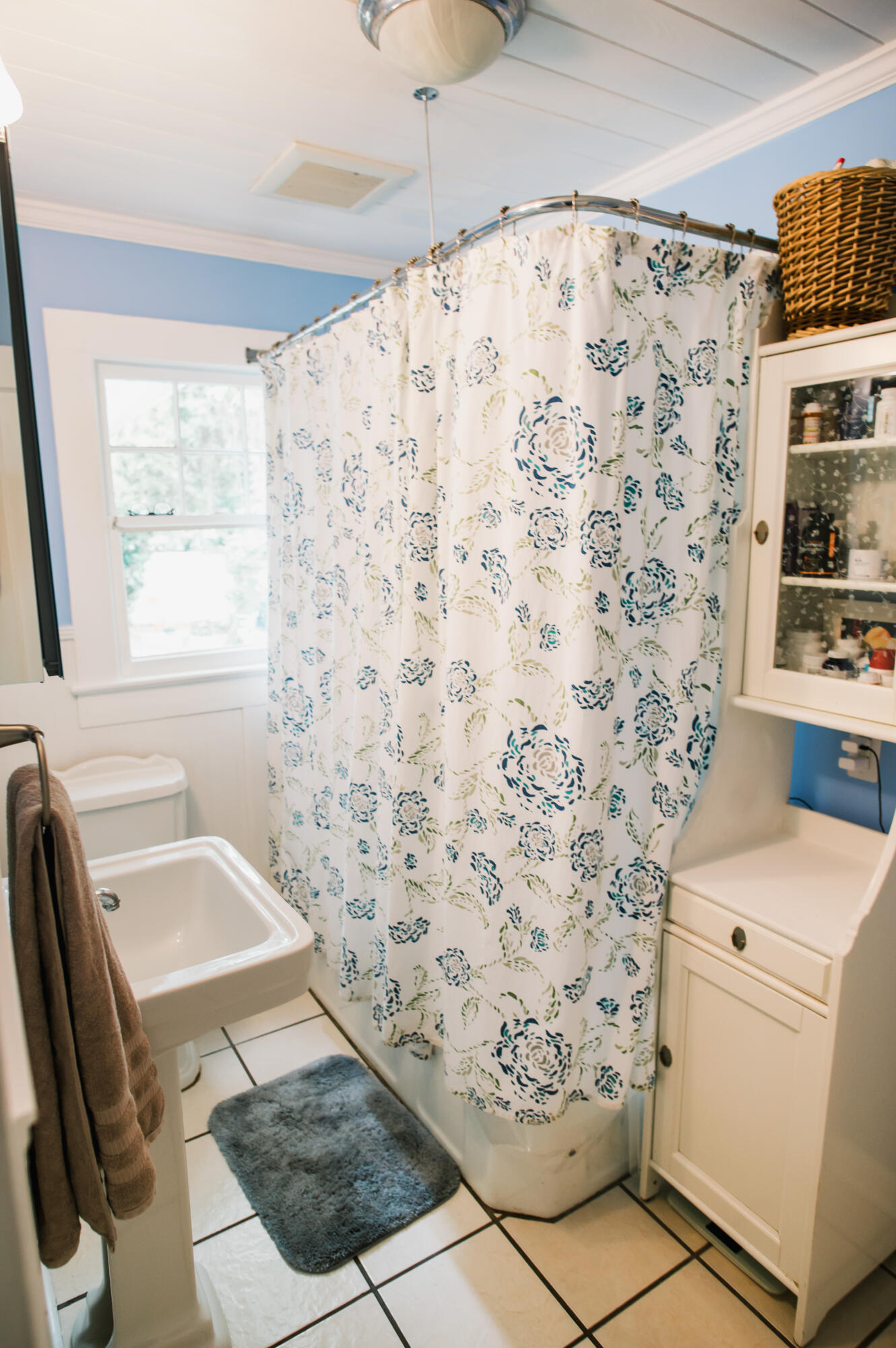 1707 Jessamine Road Charleston, SC 29407 - Photo 16 of 47 Main Bathroom1