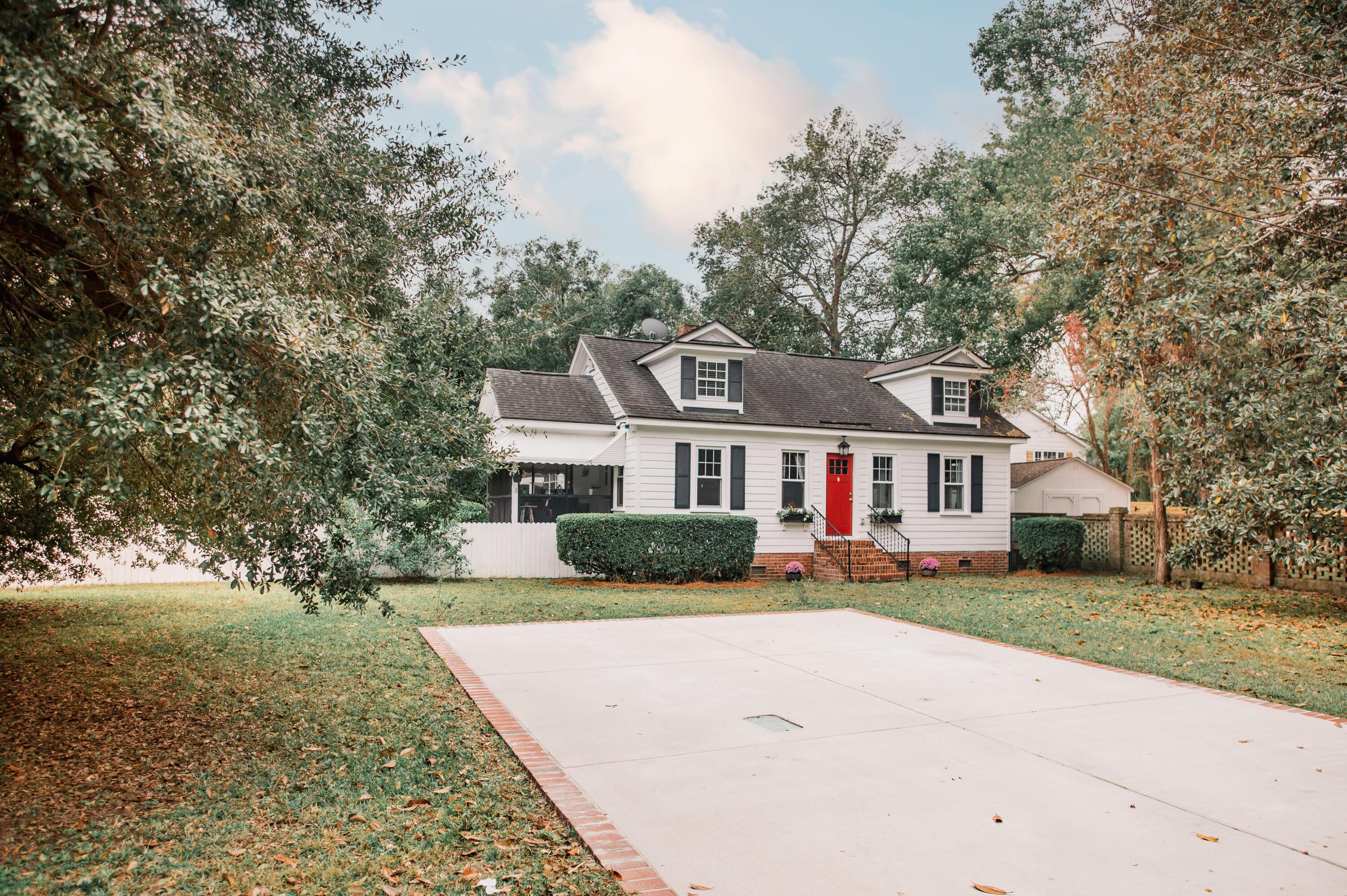 1707 Jessamine Road Charleston, SC 29407 - Photo 4 of 47 New driveway
