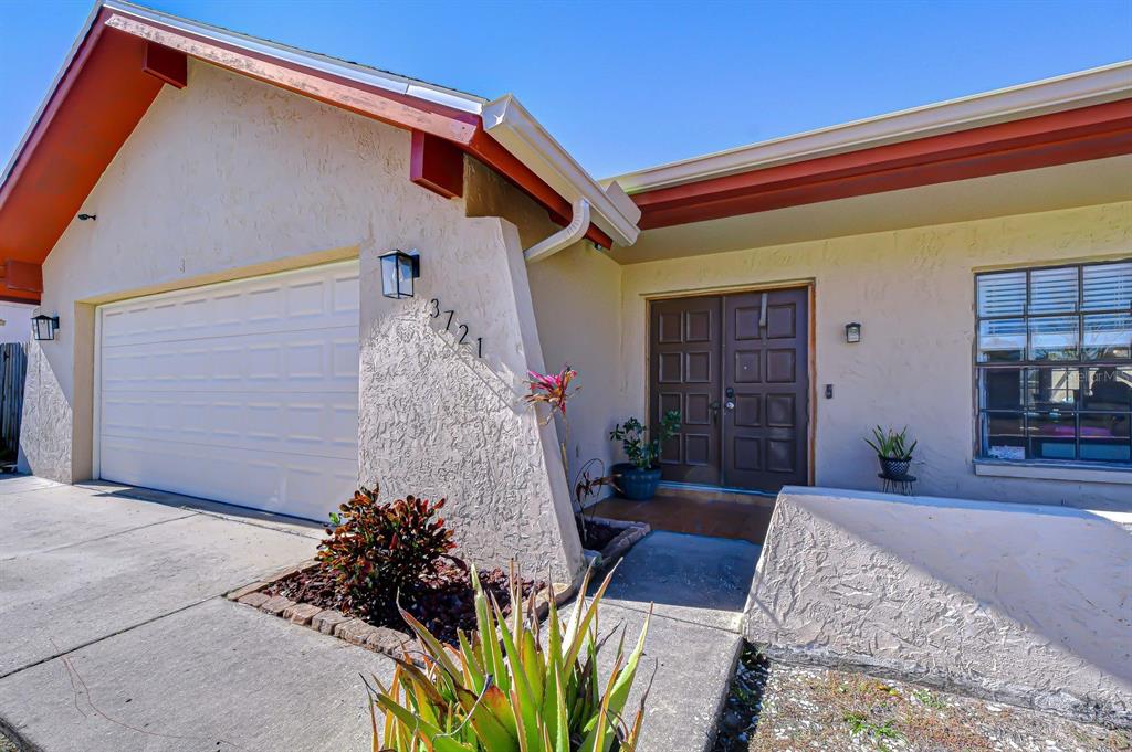 3721 Lighthouse Way Holiday, FL 34691 - Photo 3 of 32